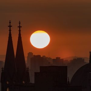 Places of Worship as Centres for Climate Adaptation and Community Resilience